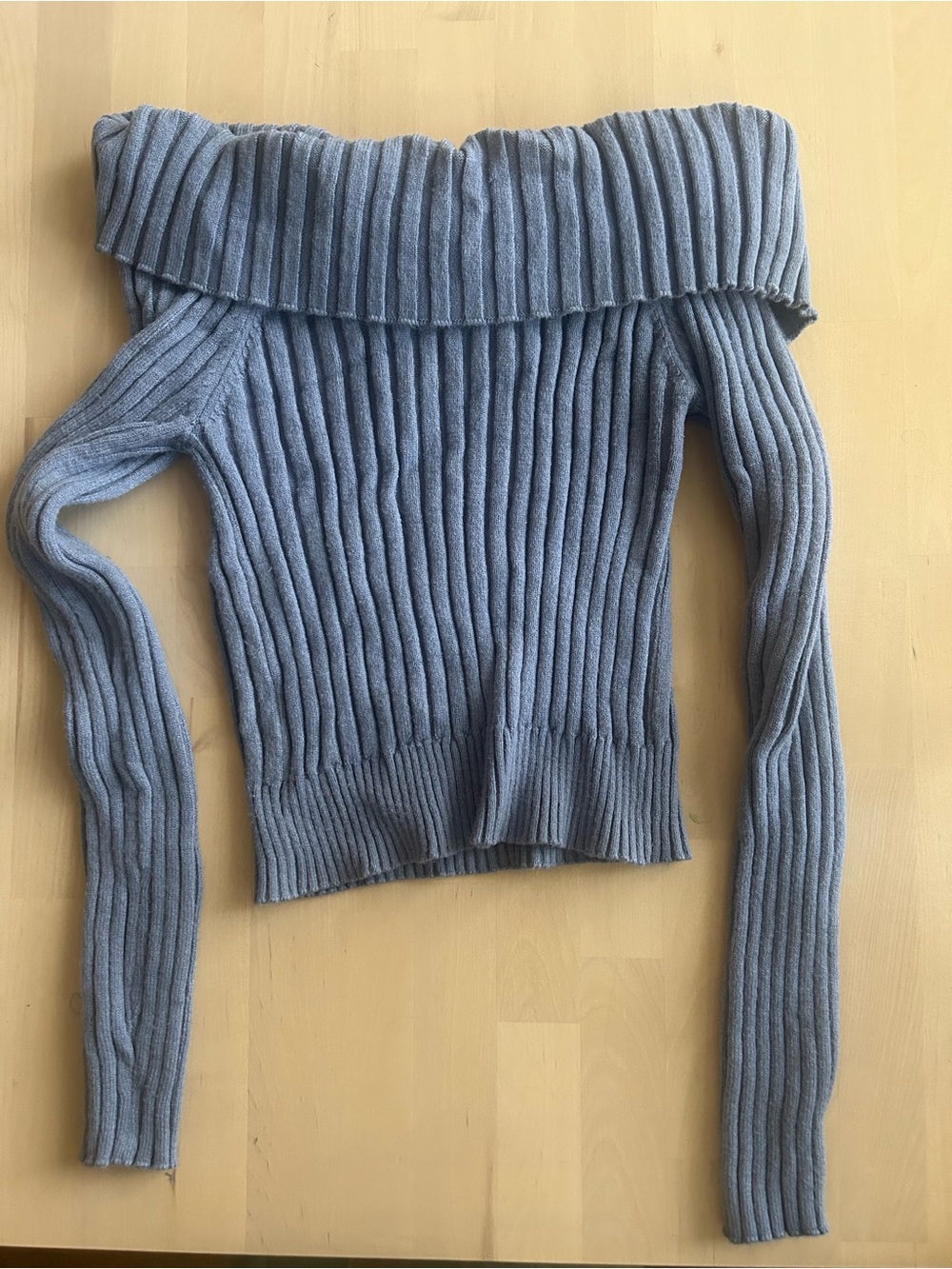 Madden Girl Off-the-Shoulder Ribbed Sweater - Gray